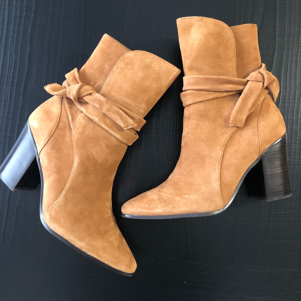 Banana Republic Tan Heeled Boots